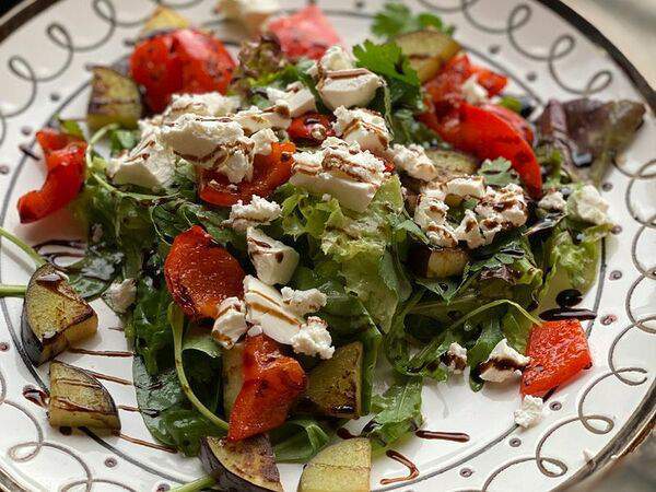 VinBurger - Салат с Брынзой