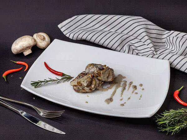 Саратовский - Медальоны из свинины в сливочно-грибном соусе