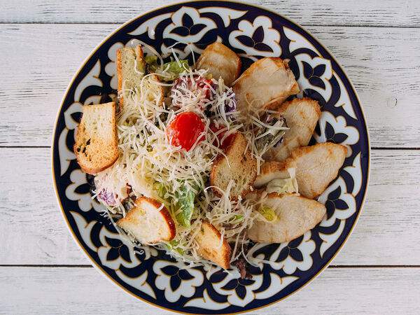 Xalif - Салат Цезарь с куриным филе