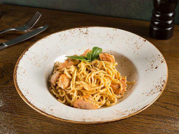 Семейное кафе Бамбинополь - Спагетти с лососем