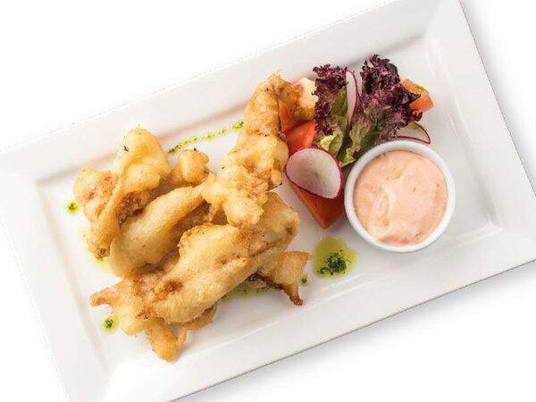 Фёст на Первомайской - Филе трески в кляре с розовым соусом и лимоном