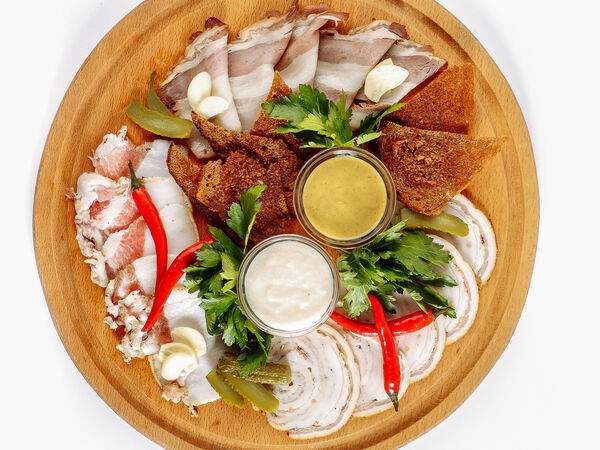 12 стульев - Ассорти из сала