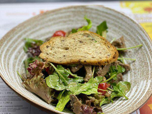 Чемодан - Тёплый салат с говядиной гриль