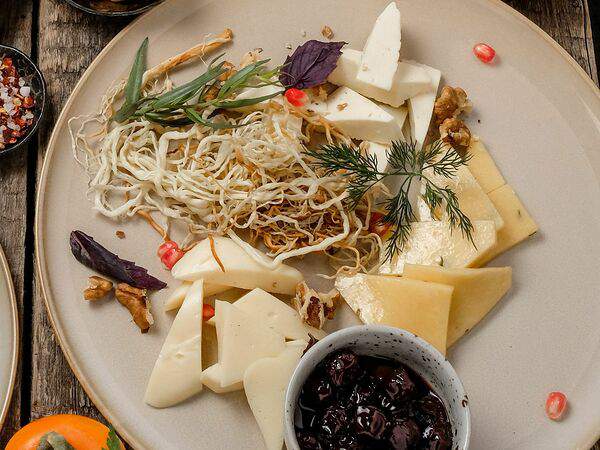 Хачапури и вино - Грузинские сыры