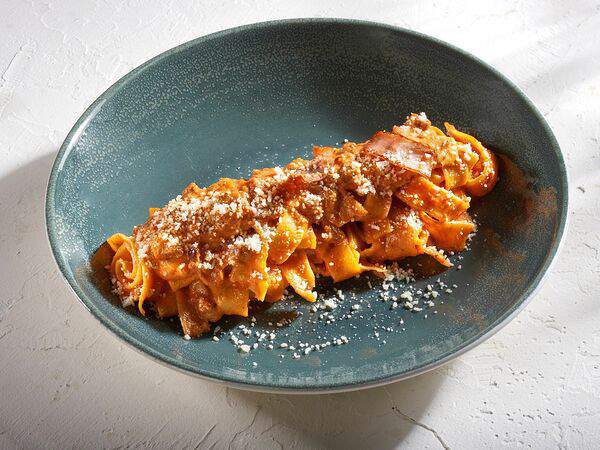 Pizzarella36 - Паппарделле Модена со сливочным рагу и мортаделлой