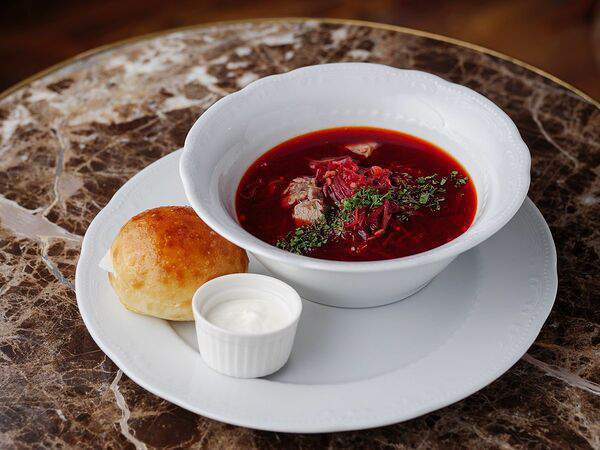 Мечты - Домашний борщ с чесночной пампушкой