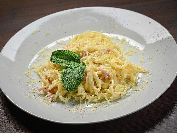 МясоТесто - Спагетти Карбонара с ветчиной