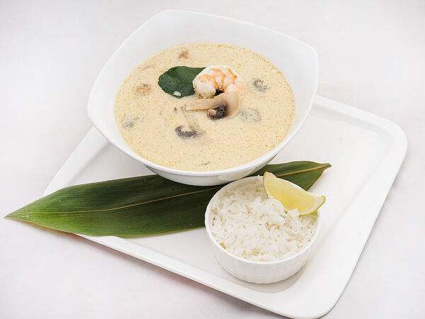 PanAsian Restaurante CHIN-CHIN - Суп Том Кха