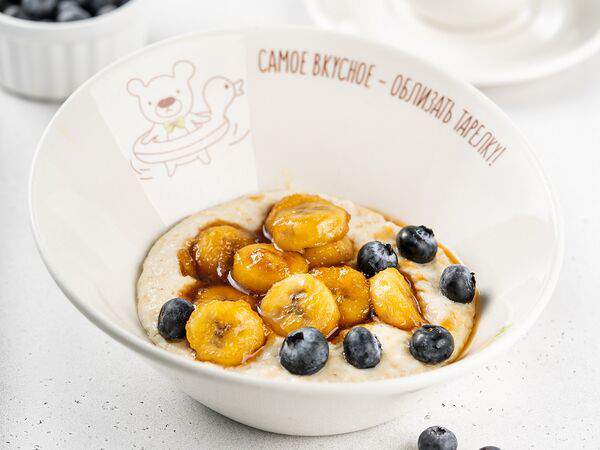 АндерСон - Овсяная каша на кокосовом молоке с бананом, голубикой и кленовым сиропом