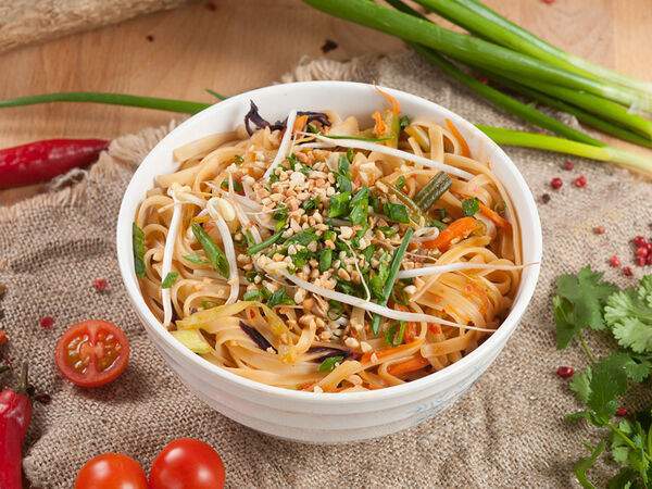 Едалия - Пад-тай с цыпленком