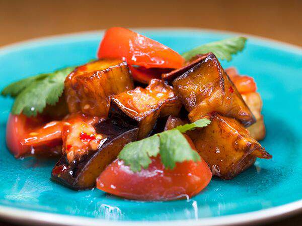 Капитал Grill & Beer - Салат из баклажанов с помидорами (в азиатском стиле)