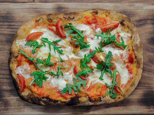 Fabbrica - Римская пицца Страчателла с рукколой