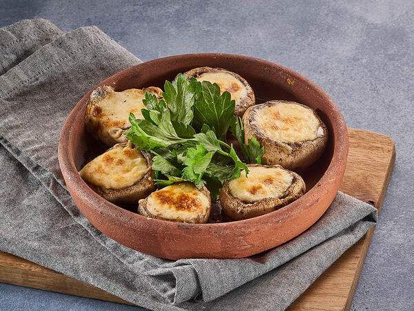 Кацо - Запеченные под сыром сулугуни шампиньоны