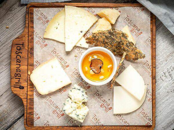 Toscana grill - Сыры и трюфельный мед