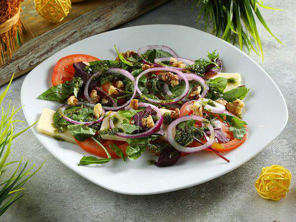 Арт-кафе Африка - Салат из свежих помидоров