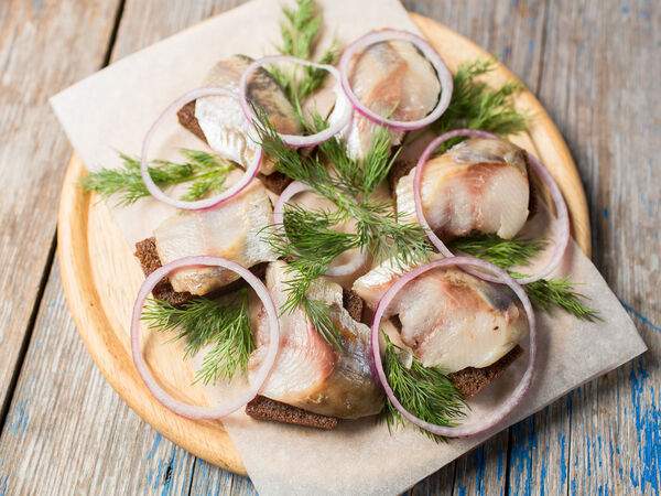 Harat's Irish Pub - Гренки с сельдью