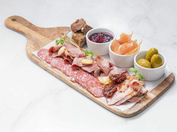 Воронка кофе и вино - Мясная тарелка