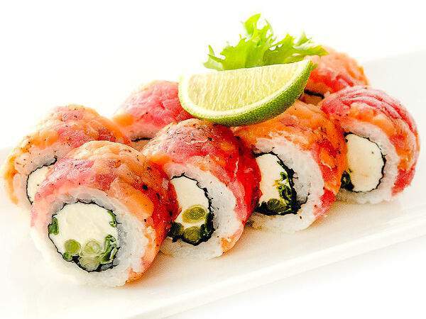 Fusion Sushi - Ролл с тунцом и лососем