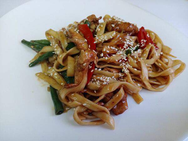 Сэндвиcheff - Удон с курицей и соусом терияки