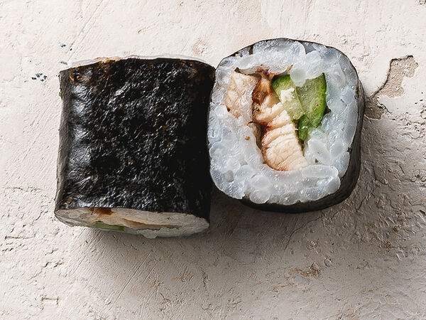 Chalet River Club - Ролл с угрем