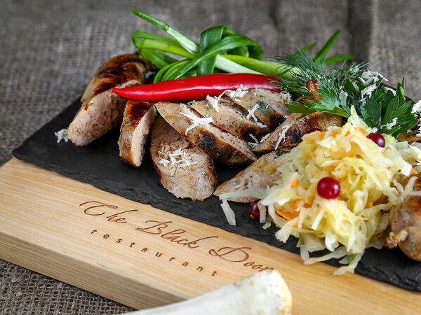 Ресторан The Black Door в Минске