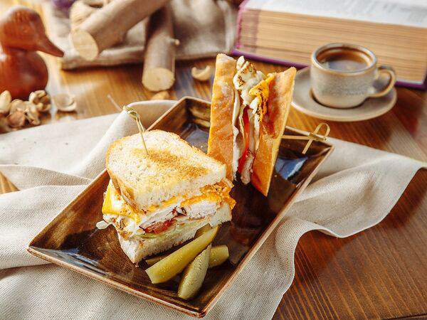 Дикая утка - Сэндвич с копченой курицей