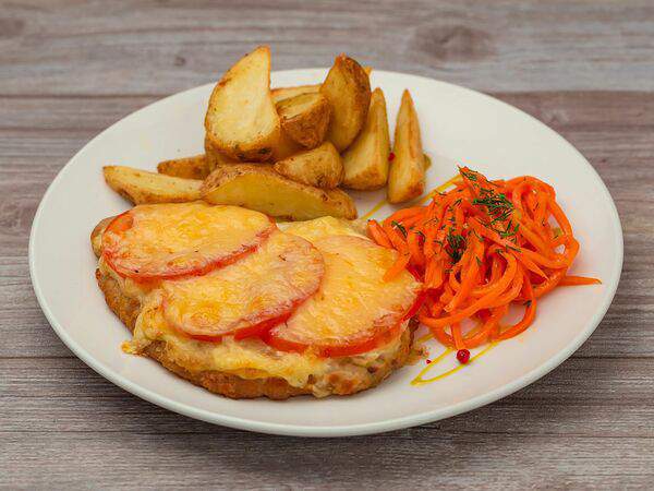 Перчим & солим - Свиная отбивная с гарниром