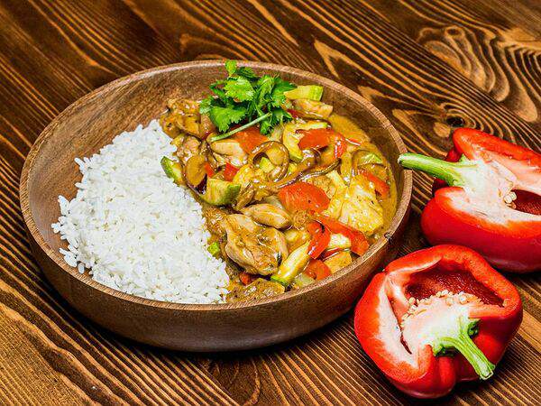 Green street - Курица карри в кокосовом молоке с рисом