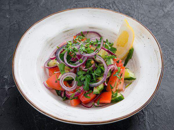 Хачапури и хинкали - Чобан салат