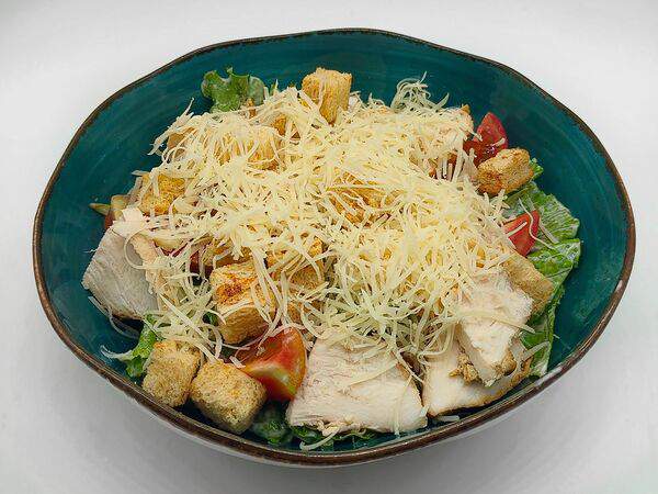 First Bar & Karaoke - Цезарь с курицей