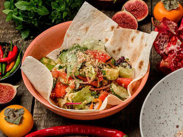 Хачапури и вино - Салат Овощной по-грузински