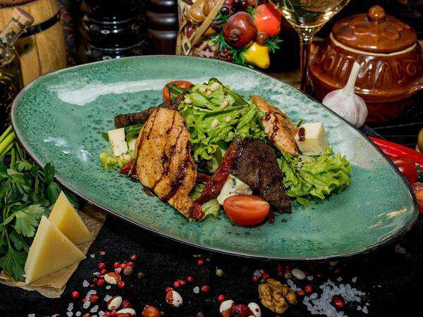 Ресторан Mozart - Салат на дровах