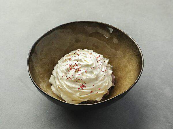 Гранд Буфет - Тартар из говядины и воздушный пекорино