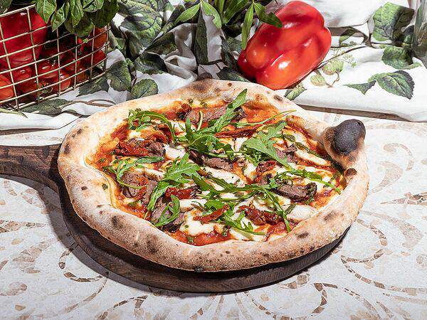 Перчини - Стейк пицца