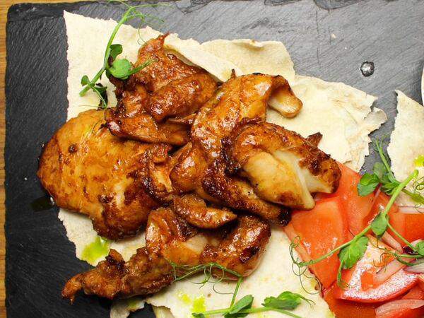 Гости - Шашлык из куриного бедра