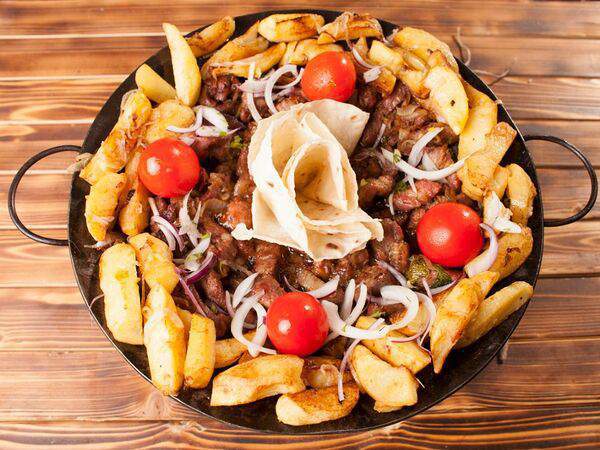 Восточная сказка - Садж из телячьей вырезки и картофеля