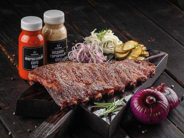 Братья Мясницкие - Рёбрышки свиные копчёные BBQ в вакуумной упаковке