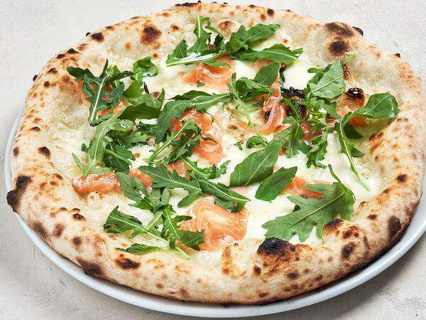 Centrale - Пицца Сальмоне и Руккола