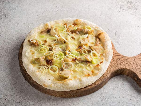 Море рядом - Пицца с рапанами из дровяной печи