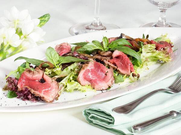 Dolce Vita - Ростбиф с листьями салата
