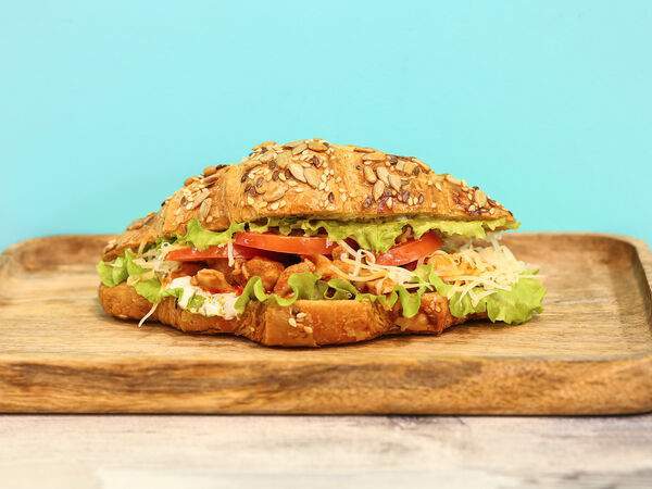 Сытый круассан - Круассан Цезарь цельнозерновой