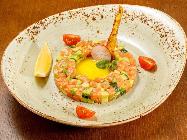 Кафе Nебо - Дуэт тартаров из лосося и тунца