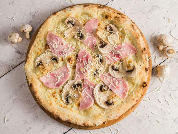 Don Pesto - Пицца с ветчиной и грибами
