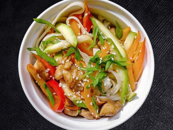 Sushi Life - Вок Удон с курицей