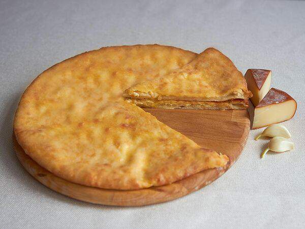 Pirogi Chita - Пирог осетинский с сыром и чесноком