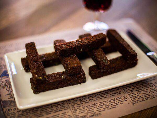 Гостевая изба - Гренки ржаные с чесноком