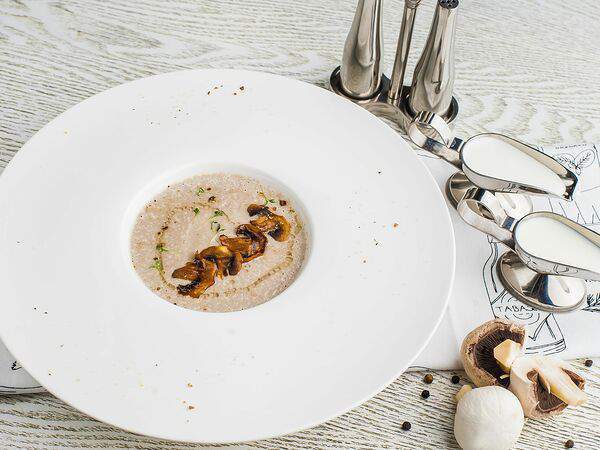 Aura Verdant Restaurant - Грибной крем-суп
