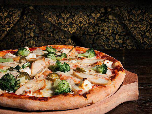 Трибуна - Пицца с курицей