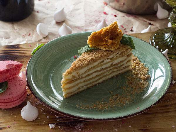 Volna - Медовик с кремом с маскорпоне