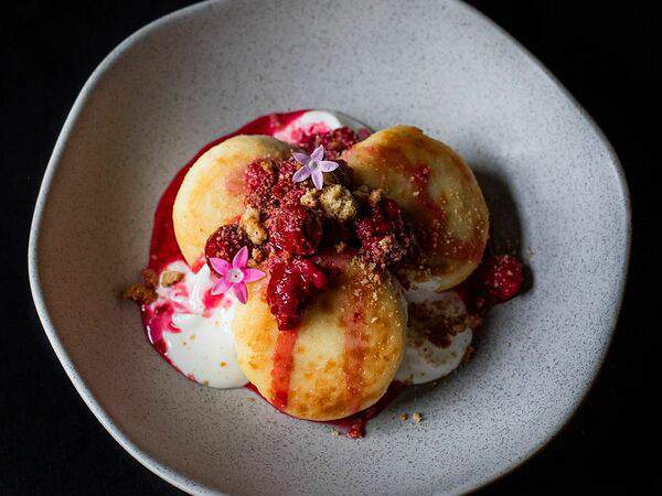 Half of you - Сырники со сметаной и домашним ягодным соусом